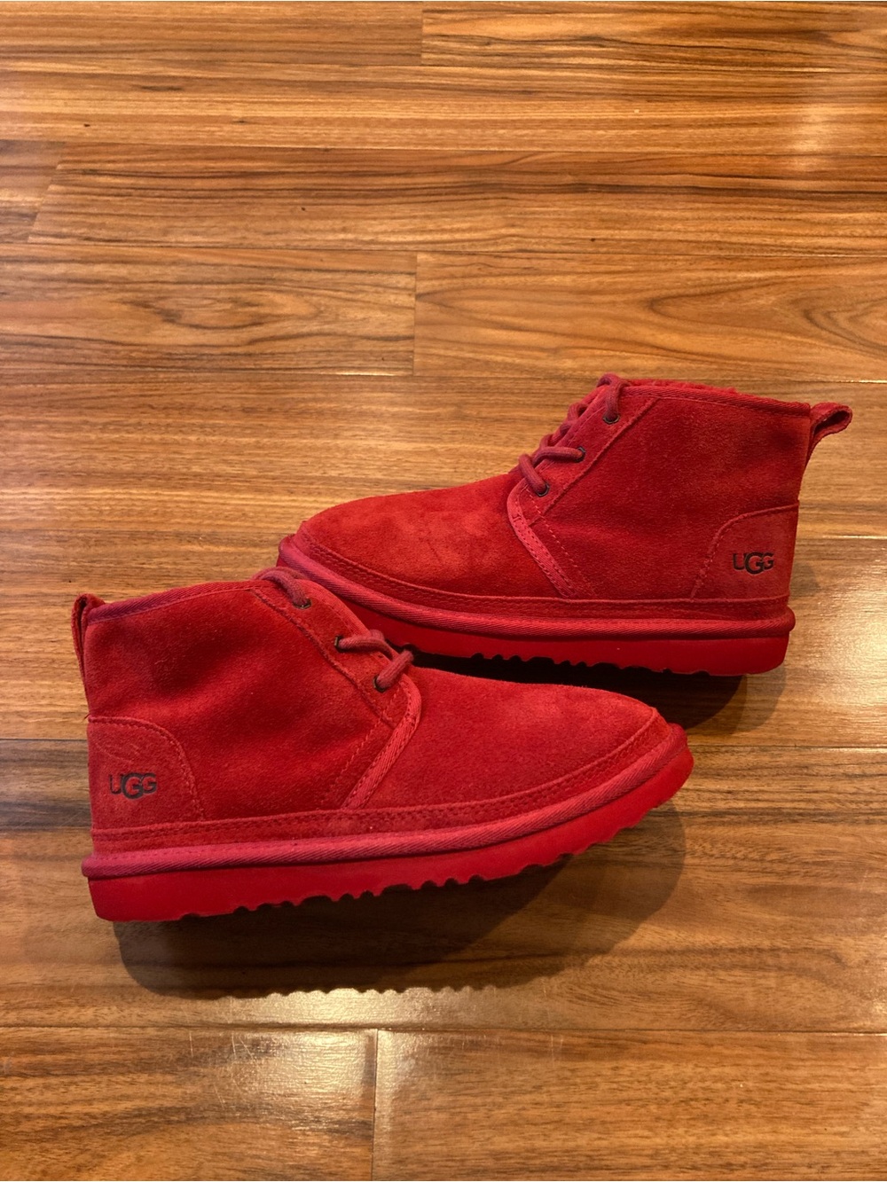 UGG Australia Neumel Chuka Booties Red 101732K Kid's Sz 4